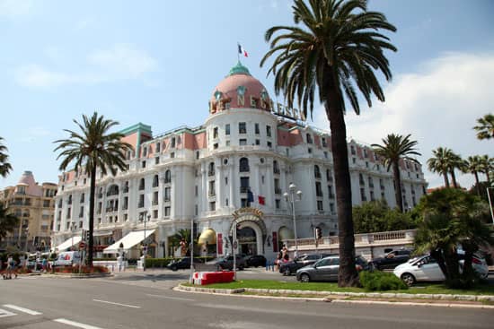 Nice, le Negresco sur la Promenade des Anglais