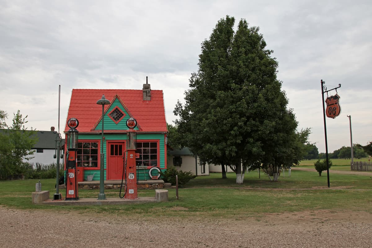 Red Oak 2, Station service de la Route 66